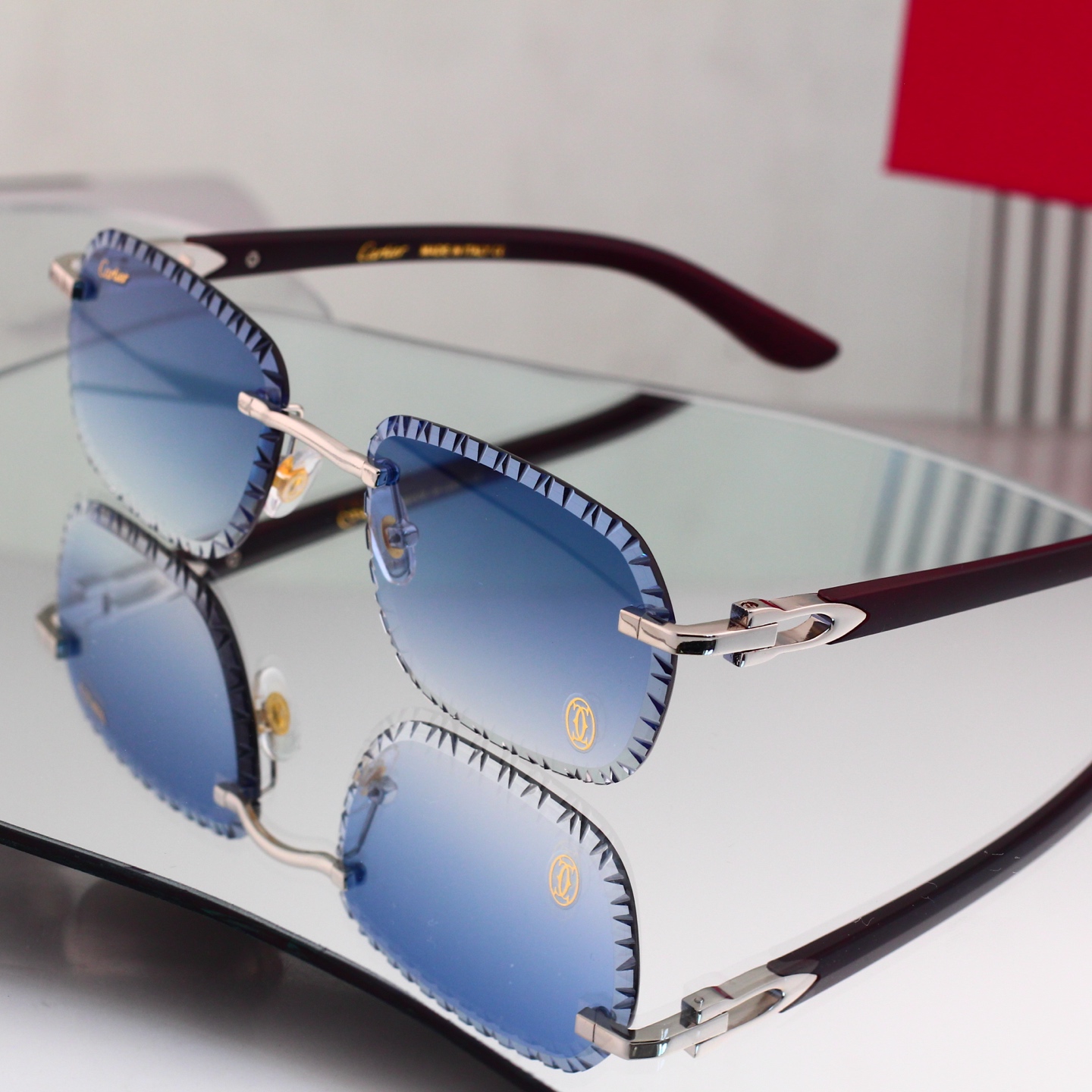 4 Colors Fashion Sunglasses 8051