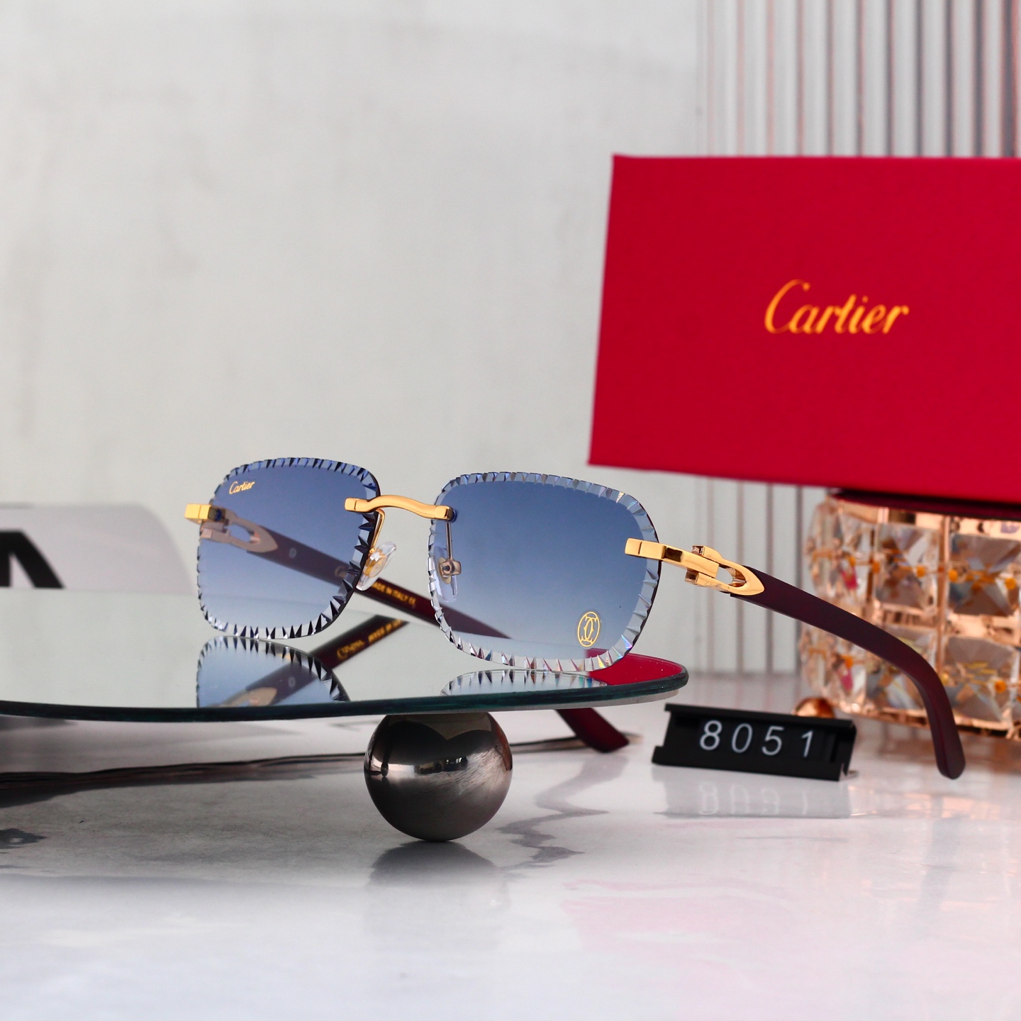 4 Colors Fashion Sunglasses 8051