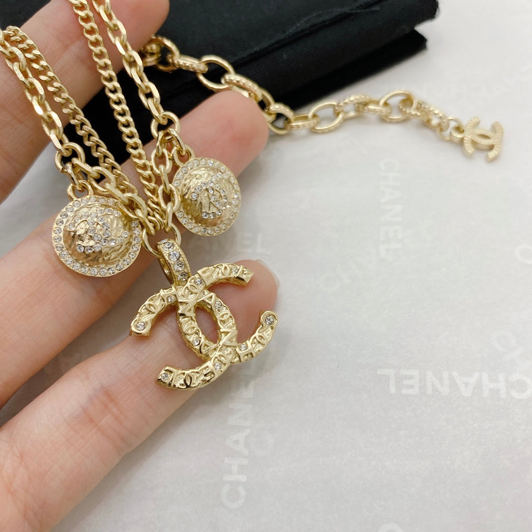 Classic fashion Pendant Round Bracelet