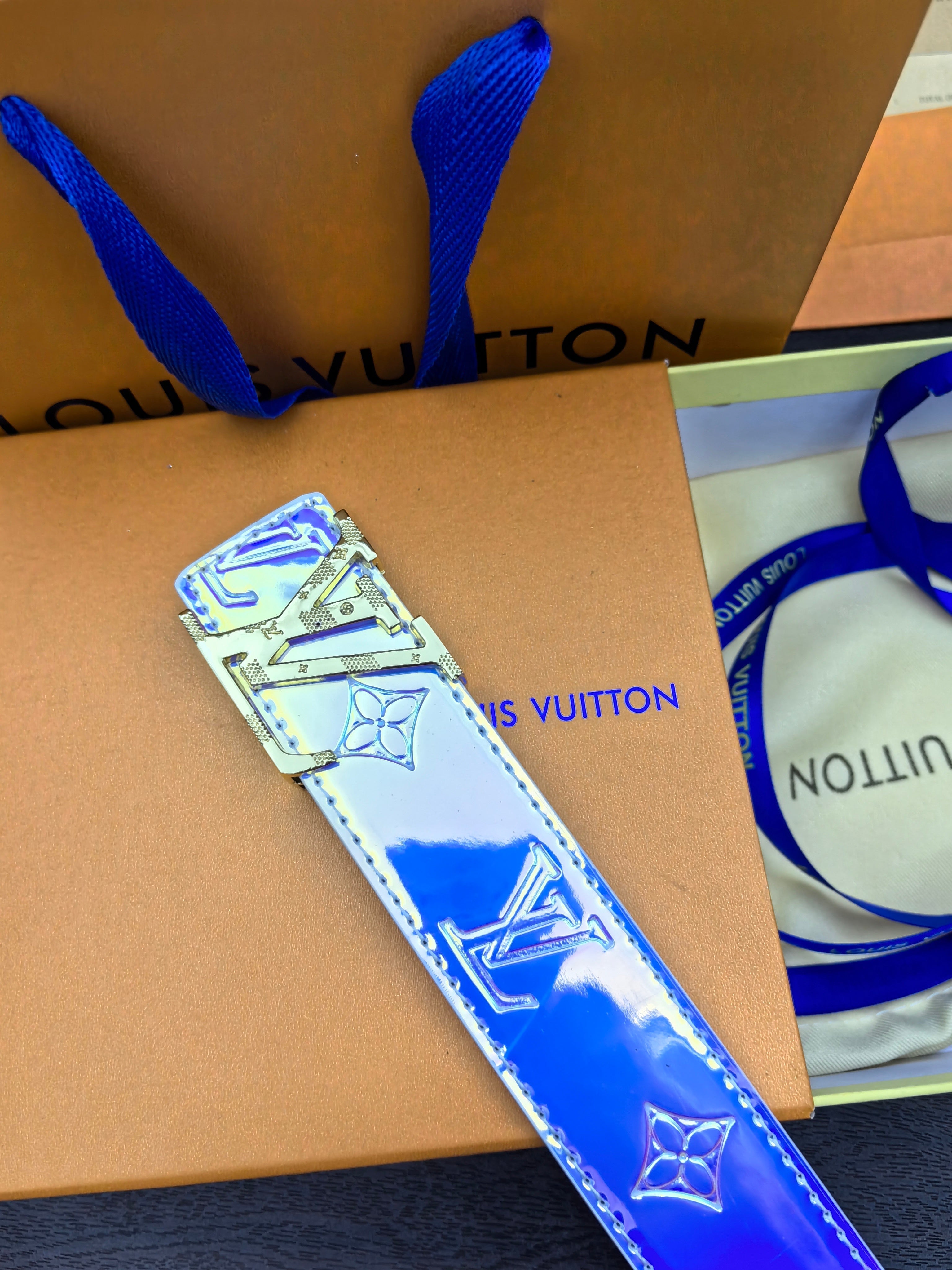 3-color classic colored smooth buckle leather belt