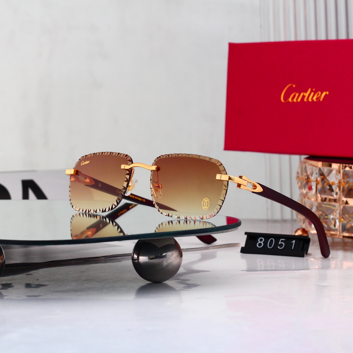 4 Colors Fashion Sunglasses 8051
