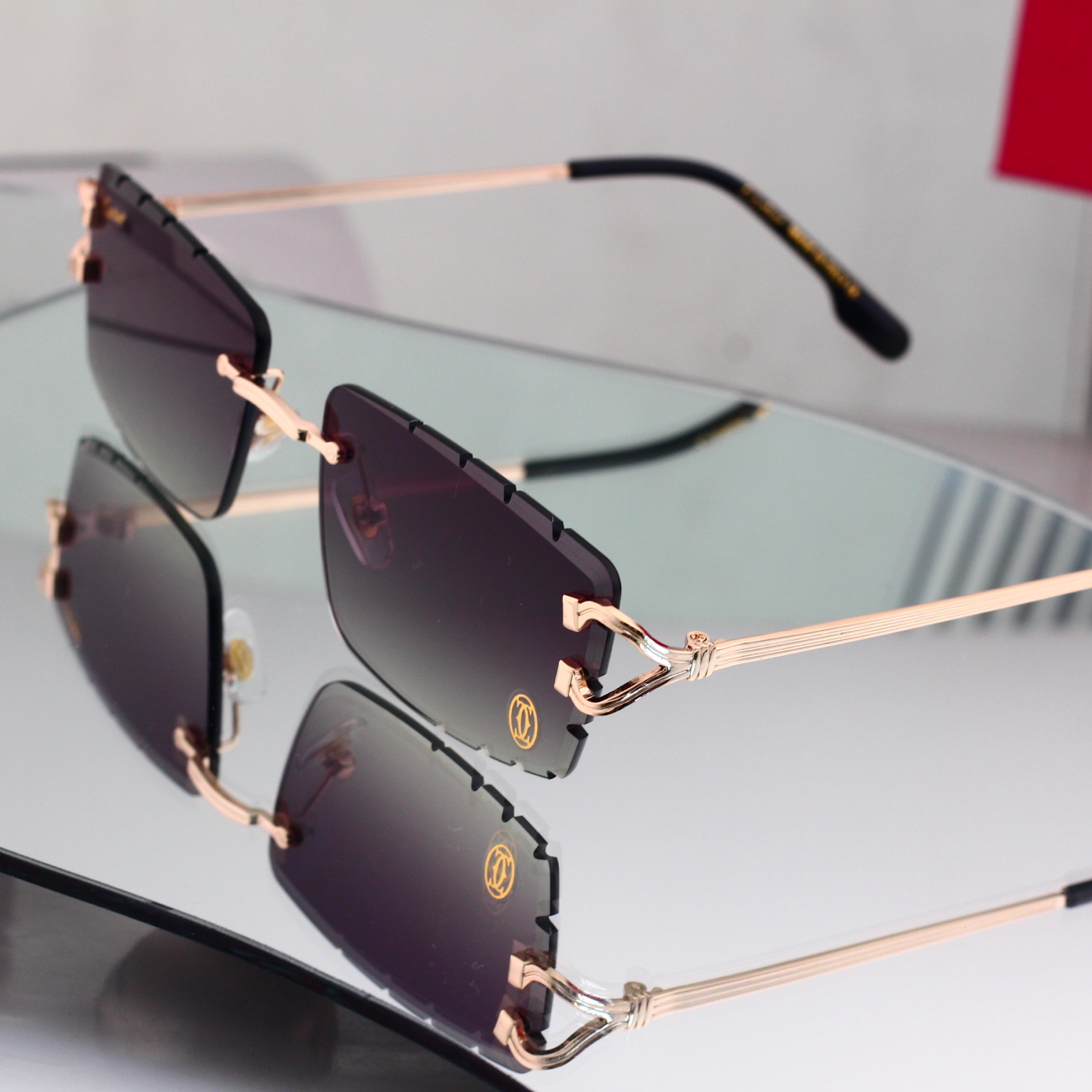 4 Colors Fashion Sunglasses 8049