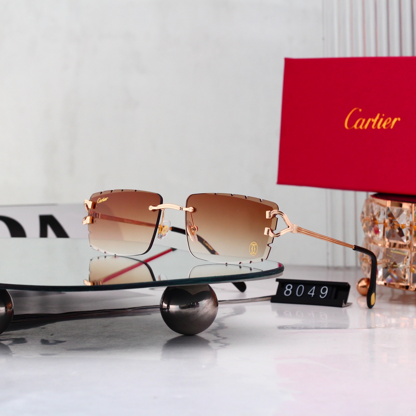 4 Colors Fashion Sunglasses 8049