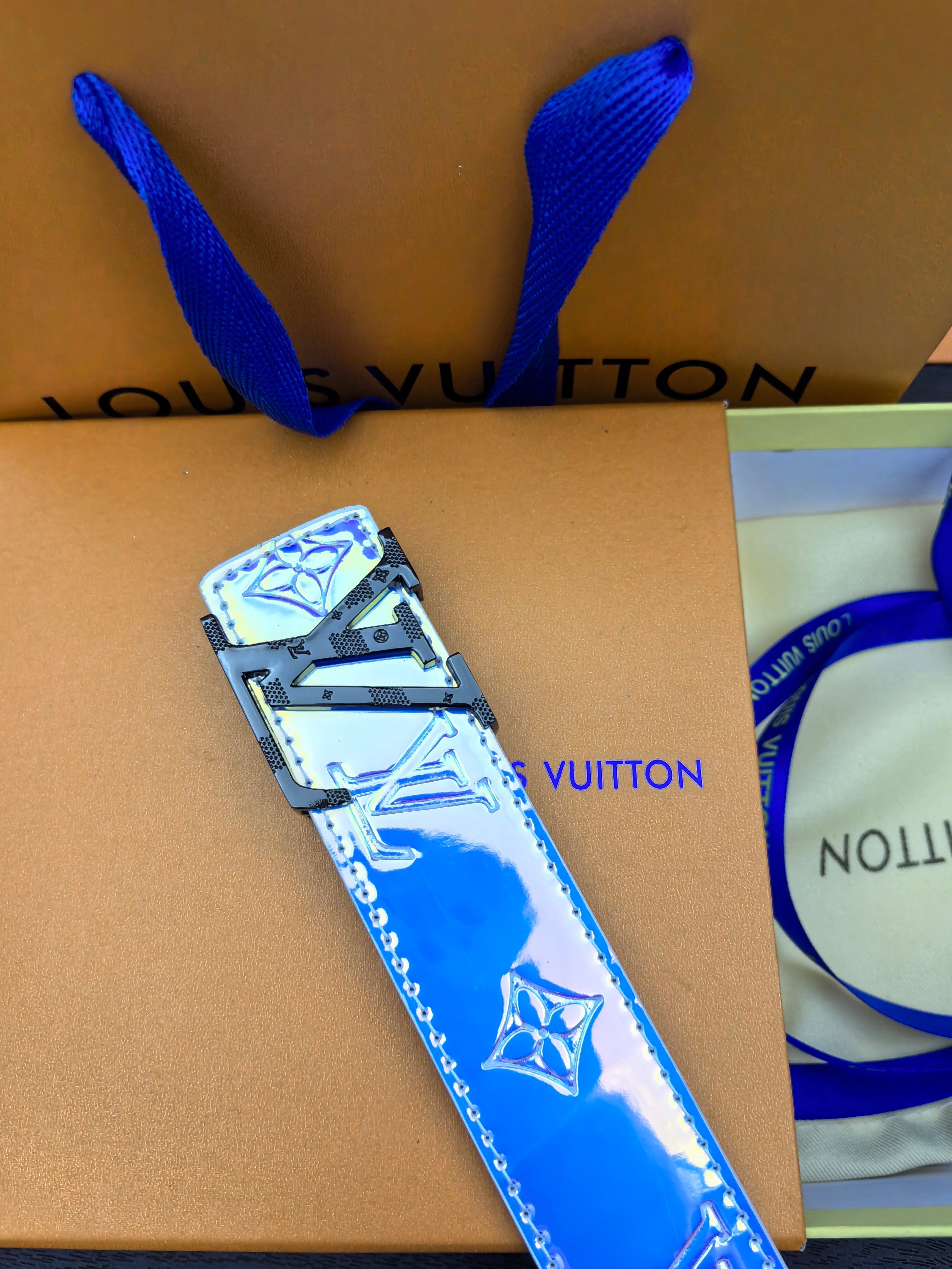 3-color classic colored smooth buckle leather belt