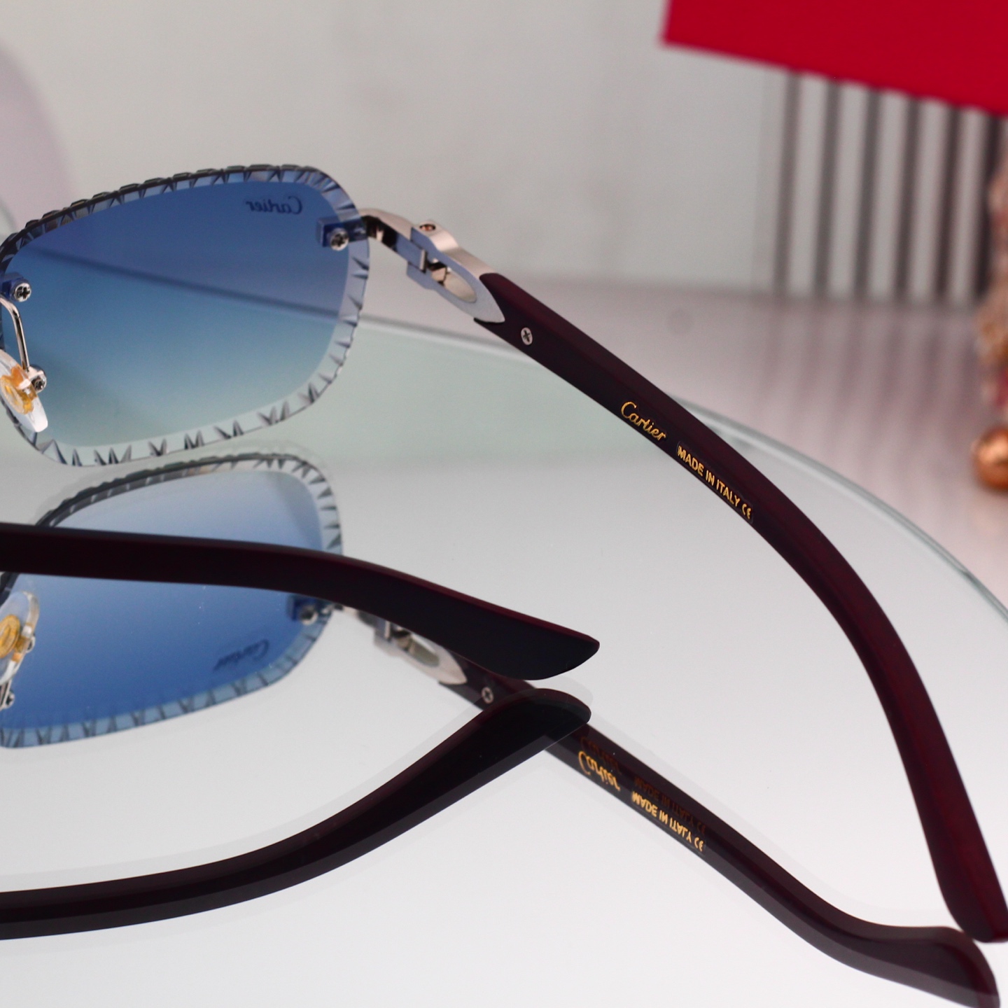 4 Colors Fashion Sunglasses 8051