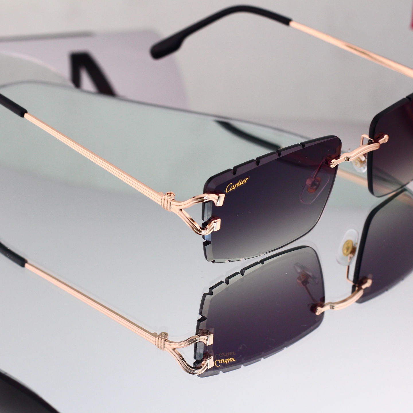 4 Colors Fashion Sunglasses 8049
