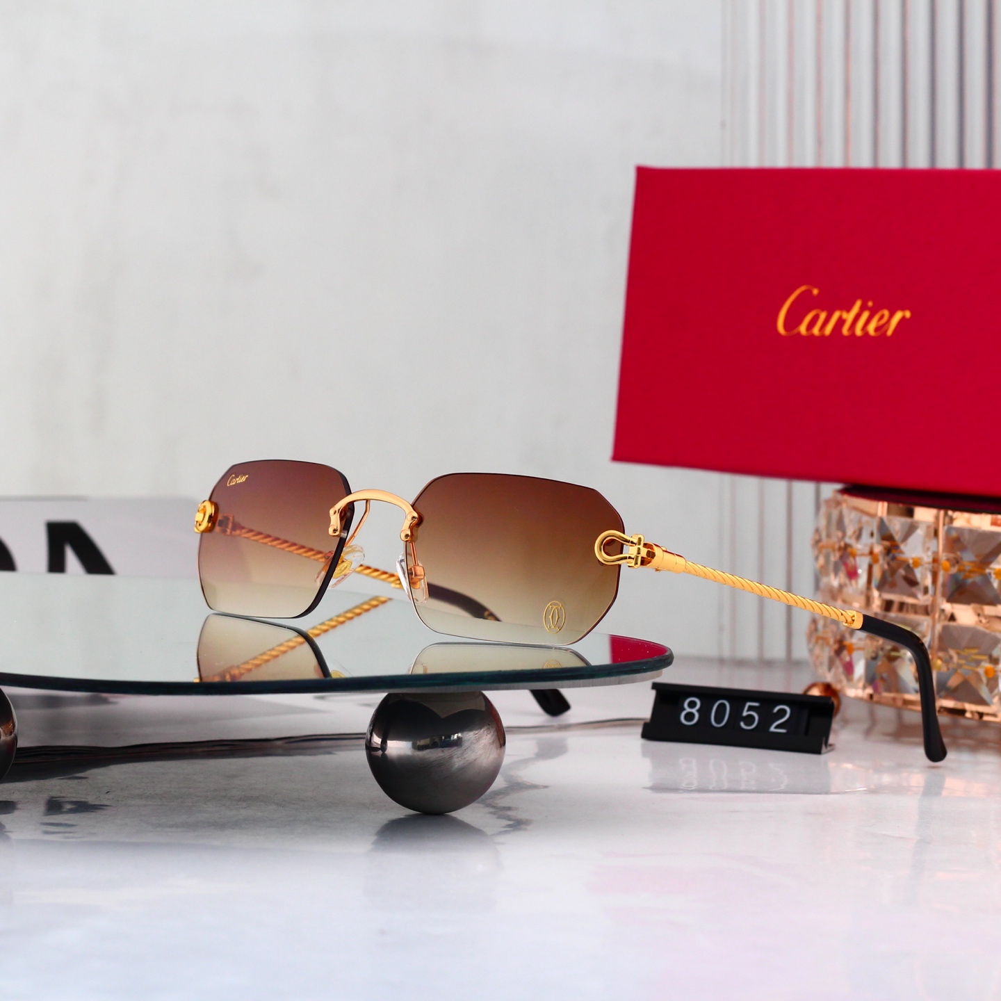 5 Colors Fashion Sunglasses 8052
