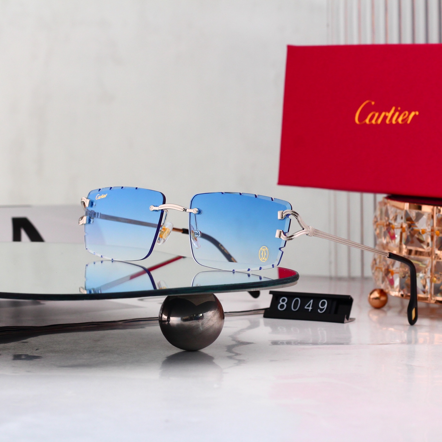 4 Colors Fashion Sunglasses 8049