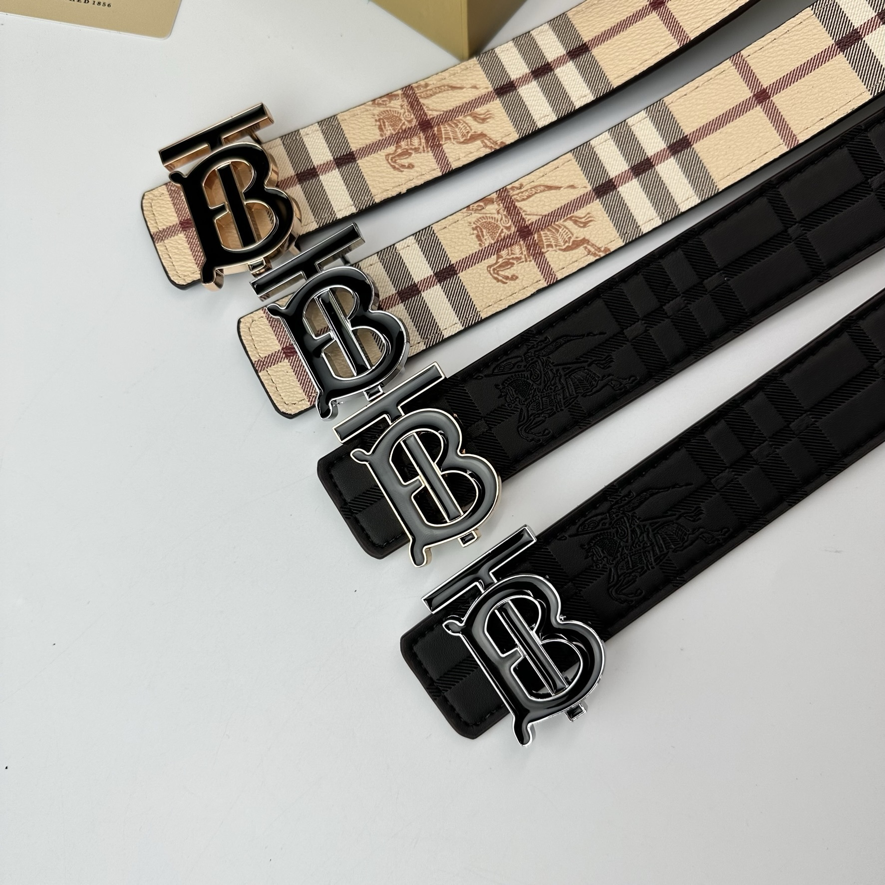 4-color classic embossed leather belt