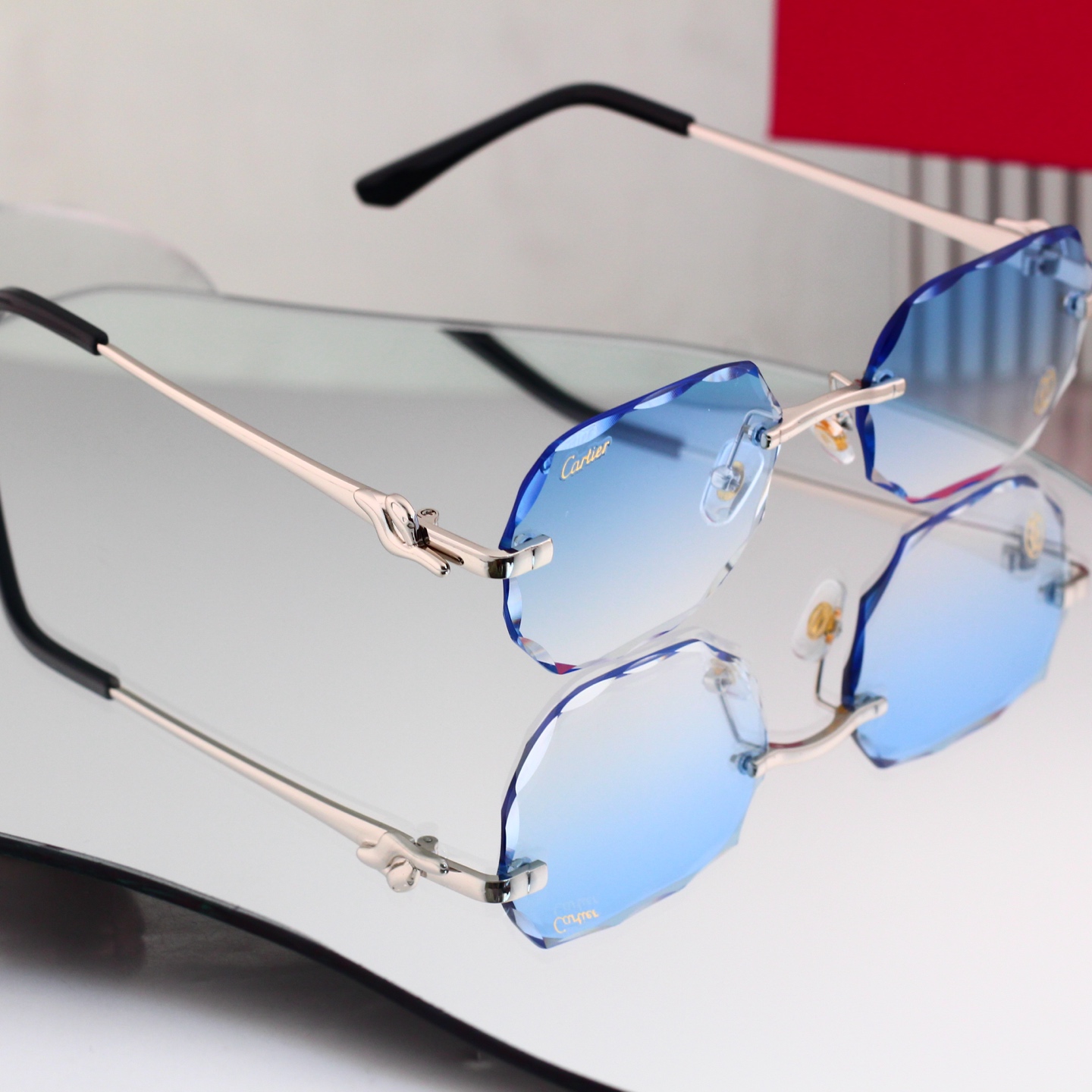 4 Colors Fashion Sunglasses 8057