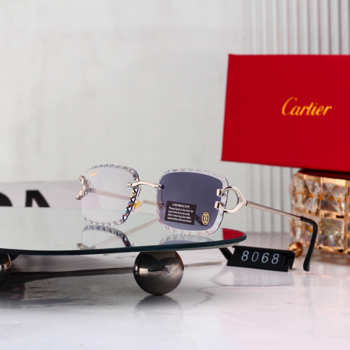 3 Colors Fashion Sunglasses 8068