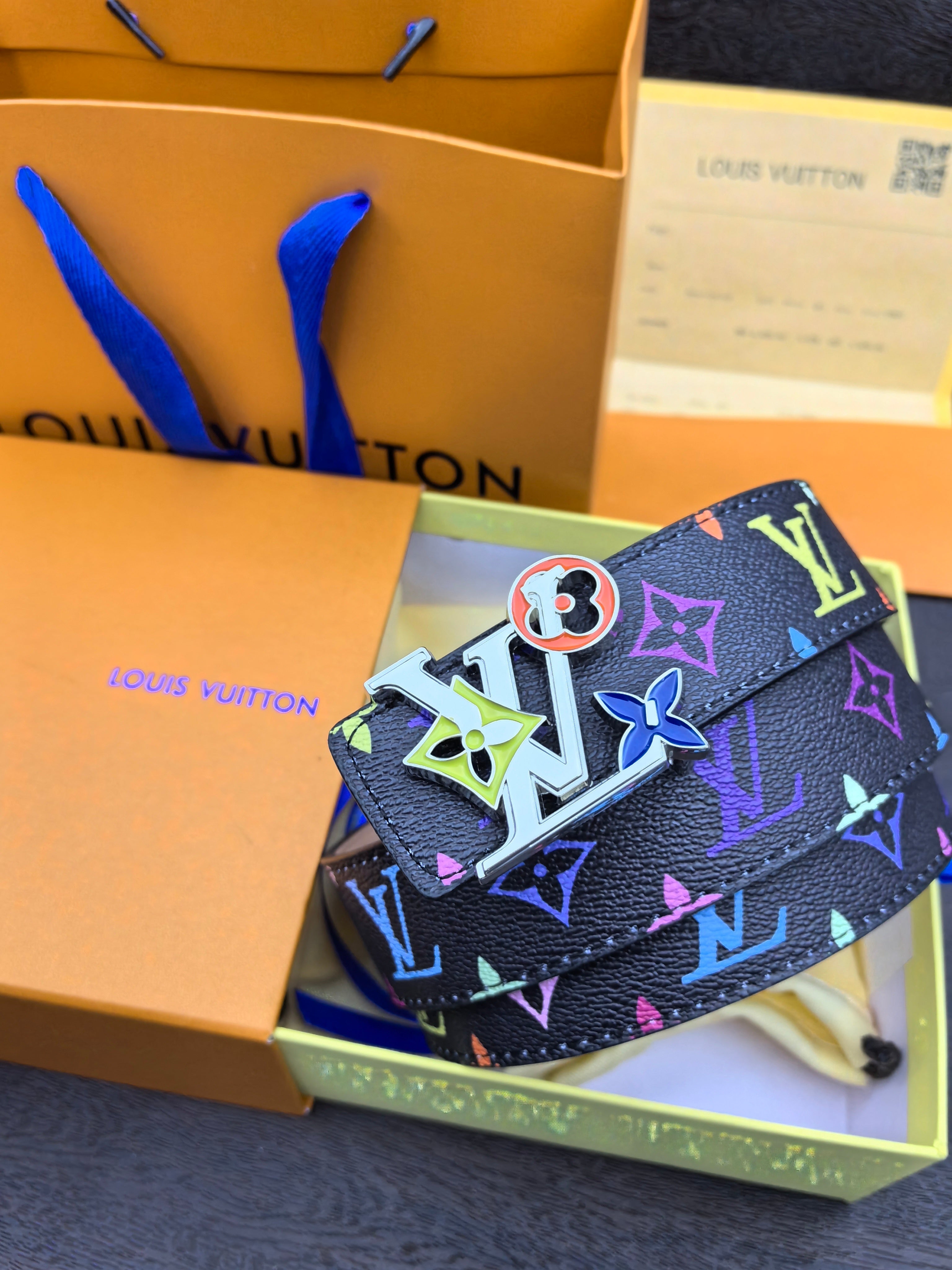 4-color classic buckle leather belt