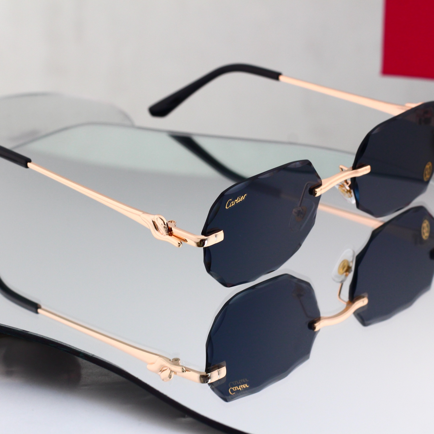 4 Colors Fashion Sunglasses 8057
