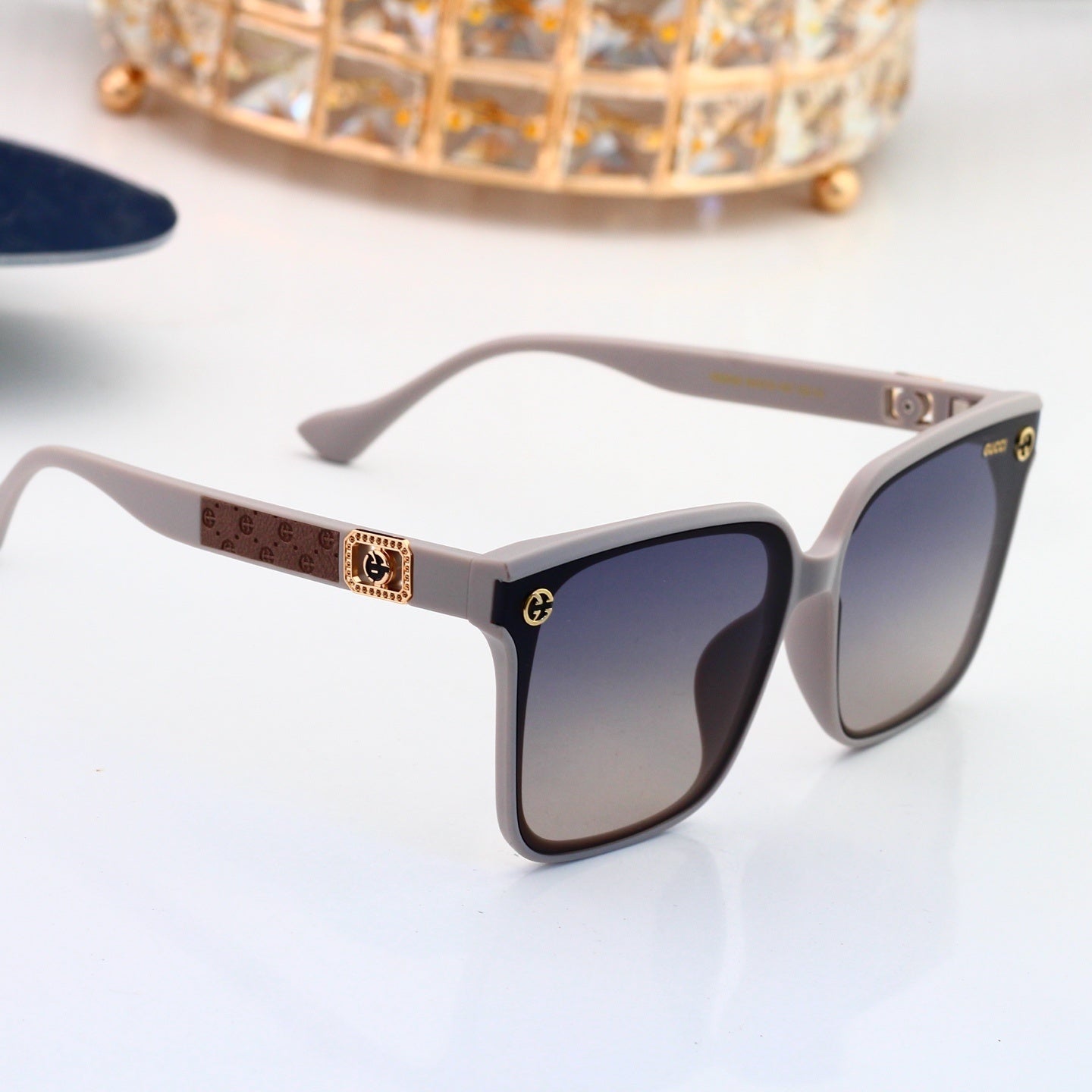 4 Colors Fashion Sunglasses—4029