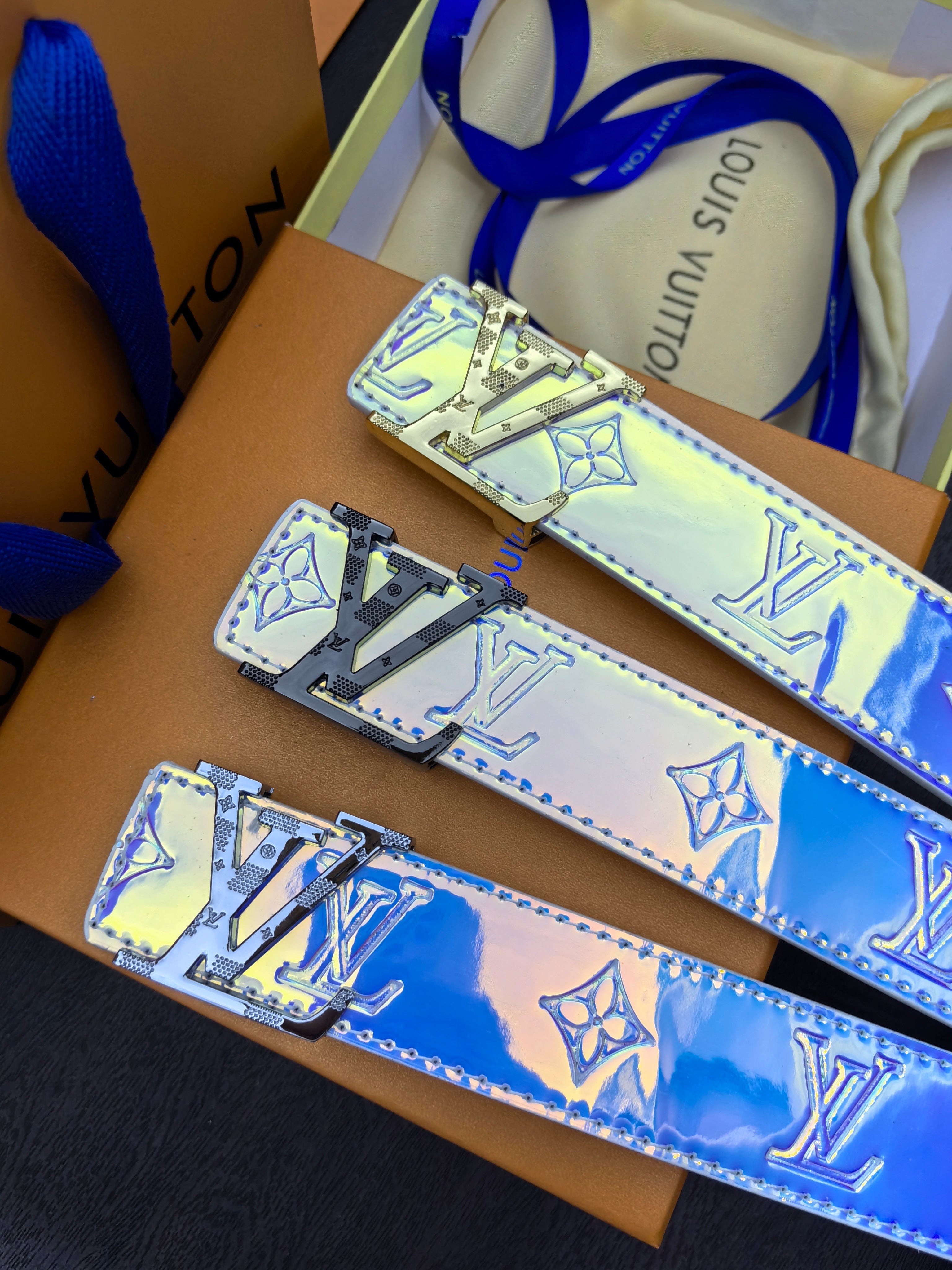 3-color classic colored smooth buckle leather belt