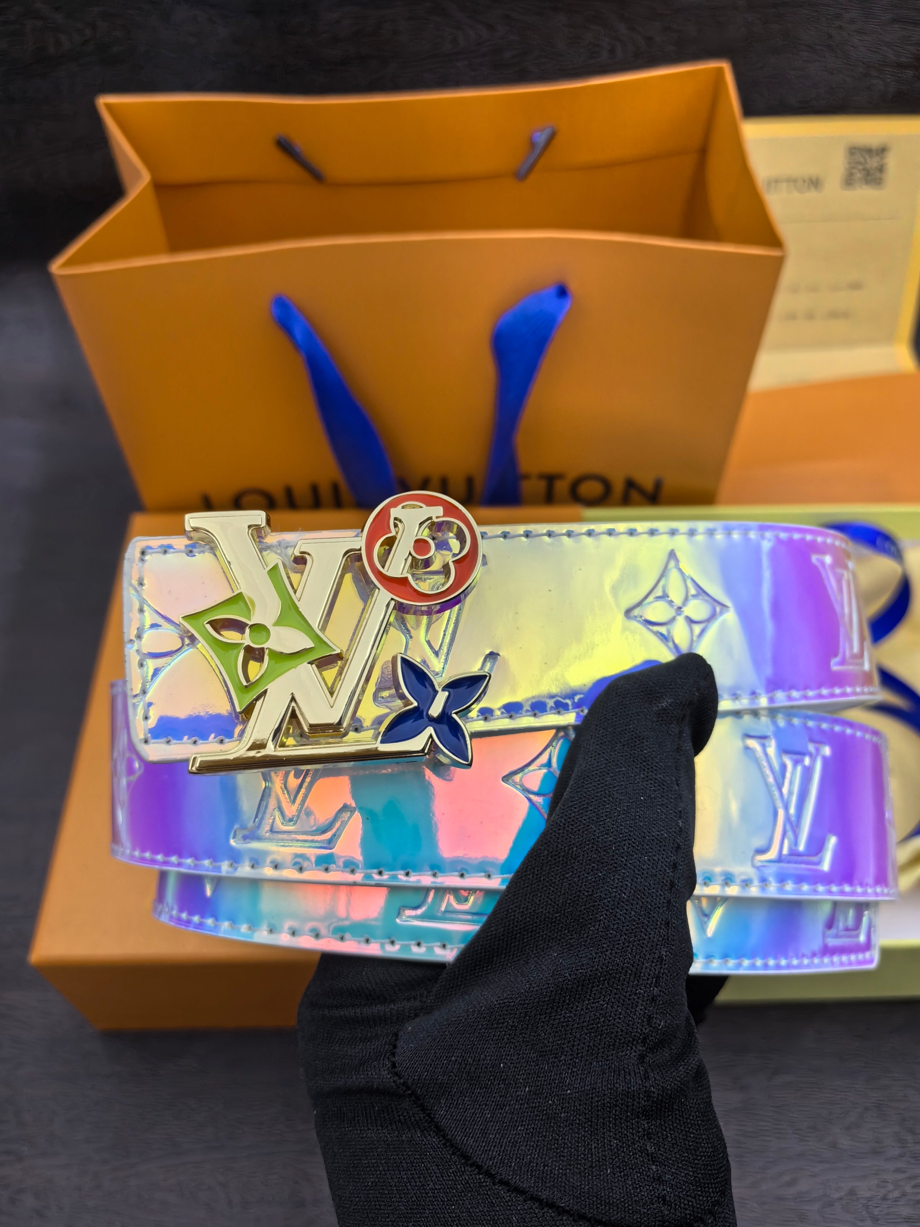 4-color classic buckle leather belt