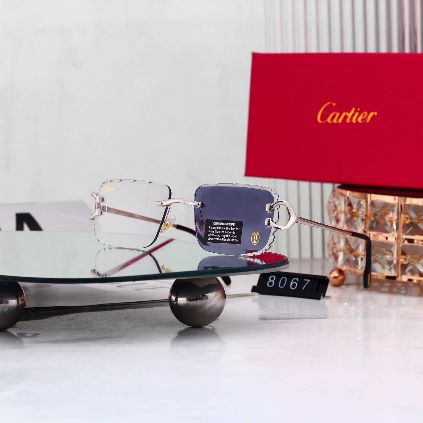 3 Colors Fashion Sunglasses 8067
