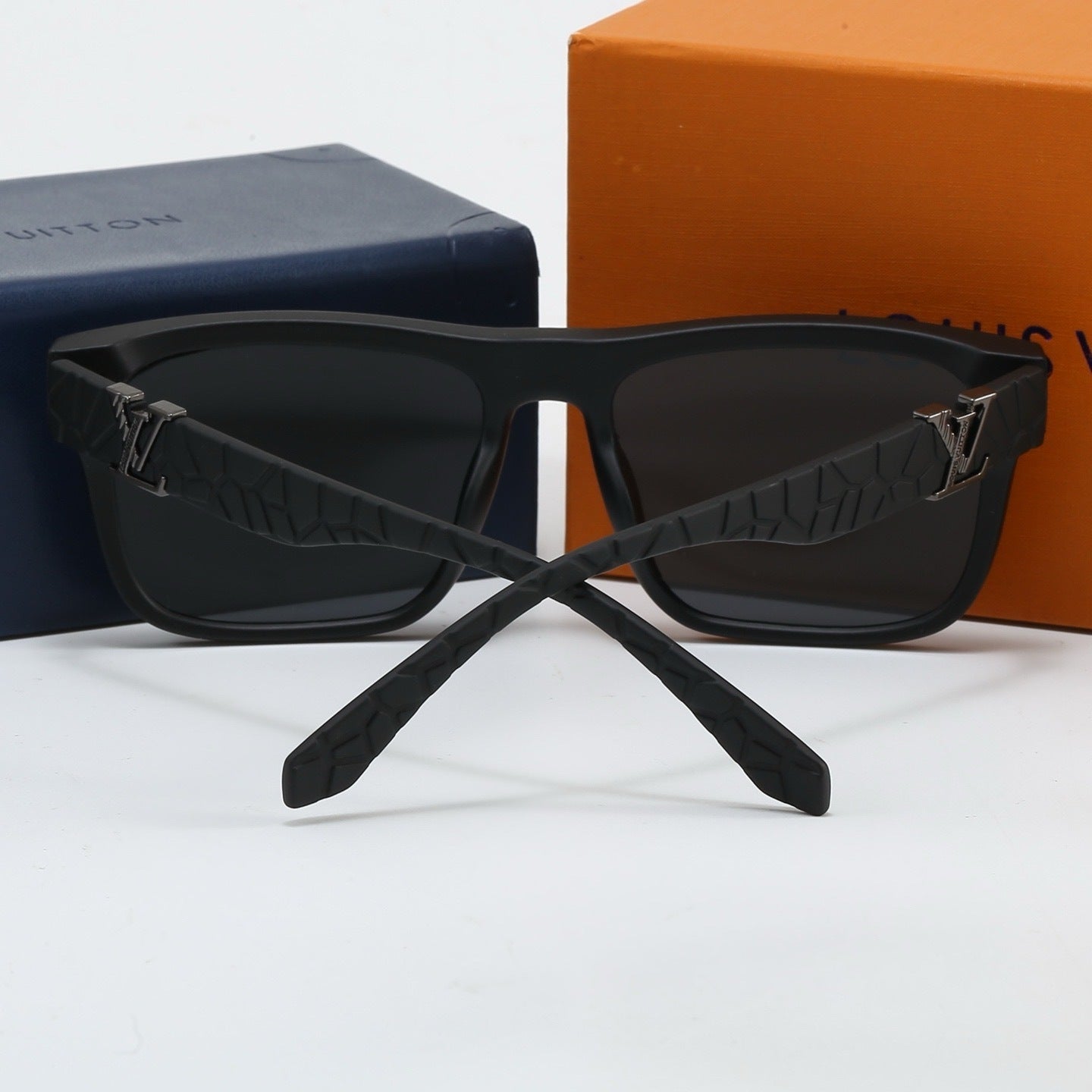 4 Colors Fashion Sunglasses—4071