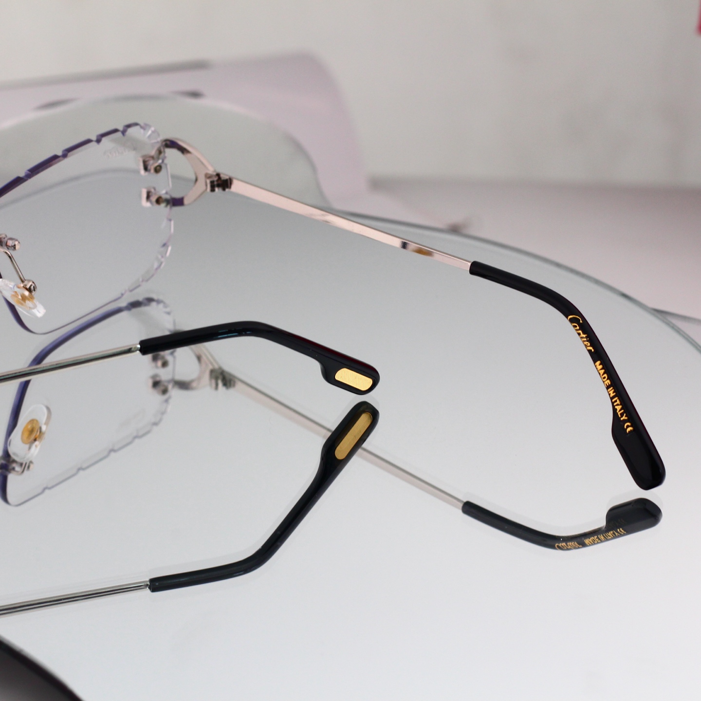 3 Colors Fashion Sunglasses 8067