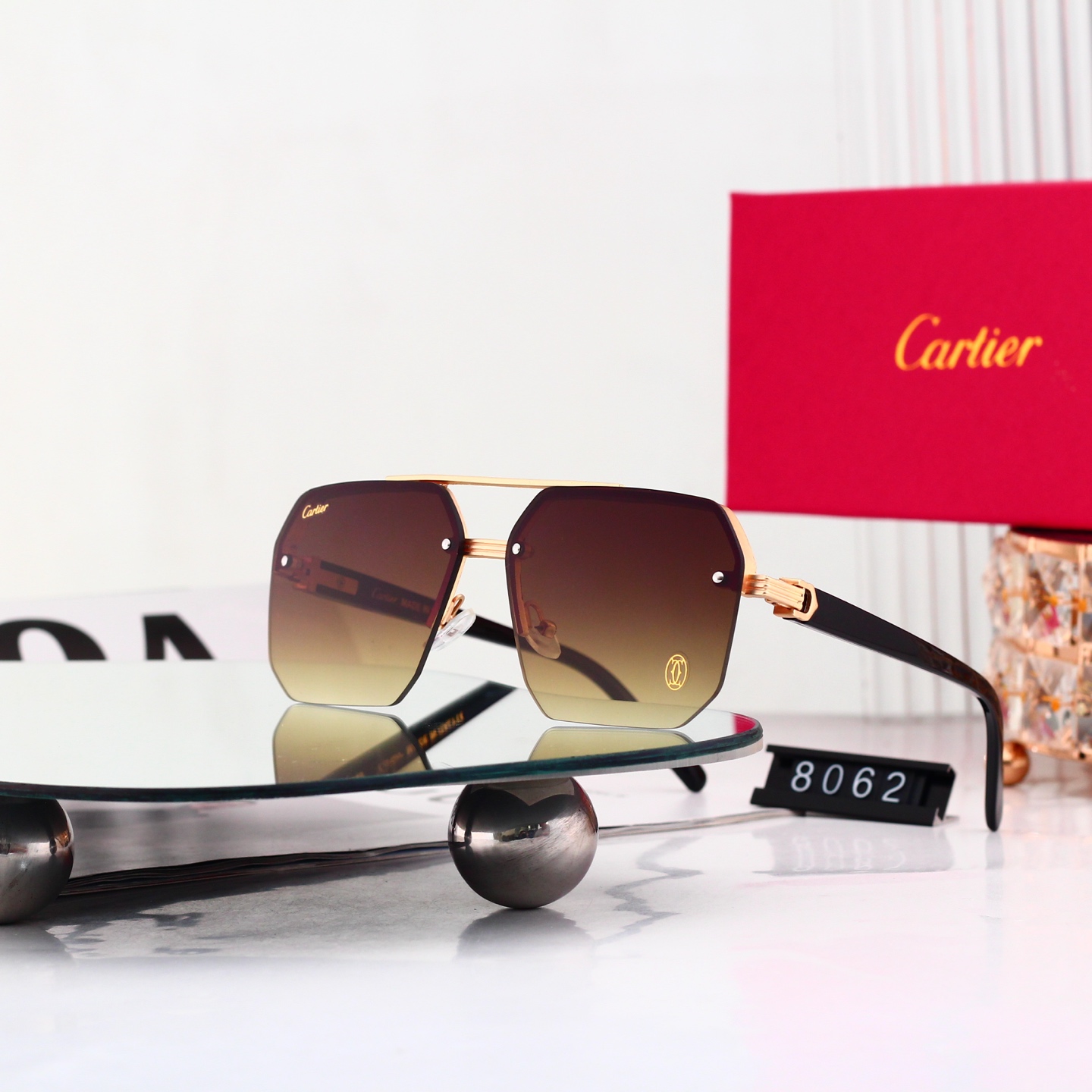 4 Colors Fashion Sunglasses 8062