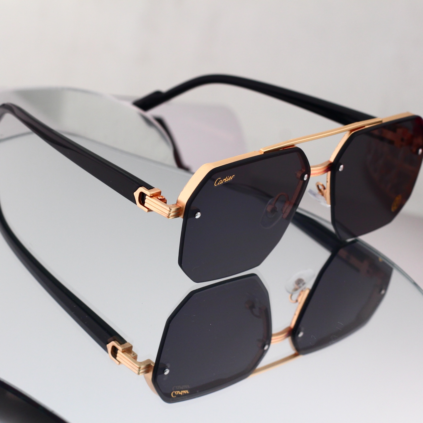 4 Colors Fashion Sunglasses 8062