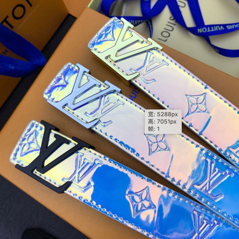 Unique and sparkling diamond belt