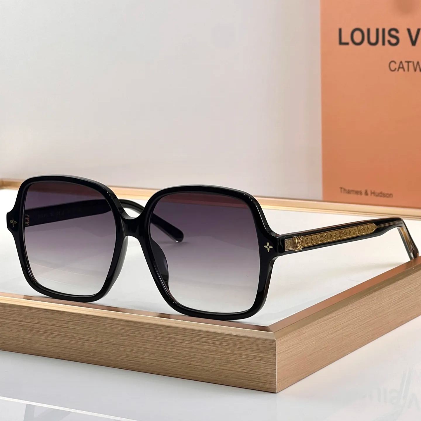 High-quality 5-color stylish square sunglasses