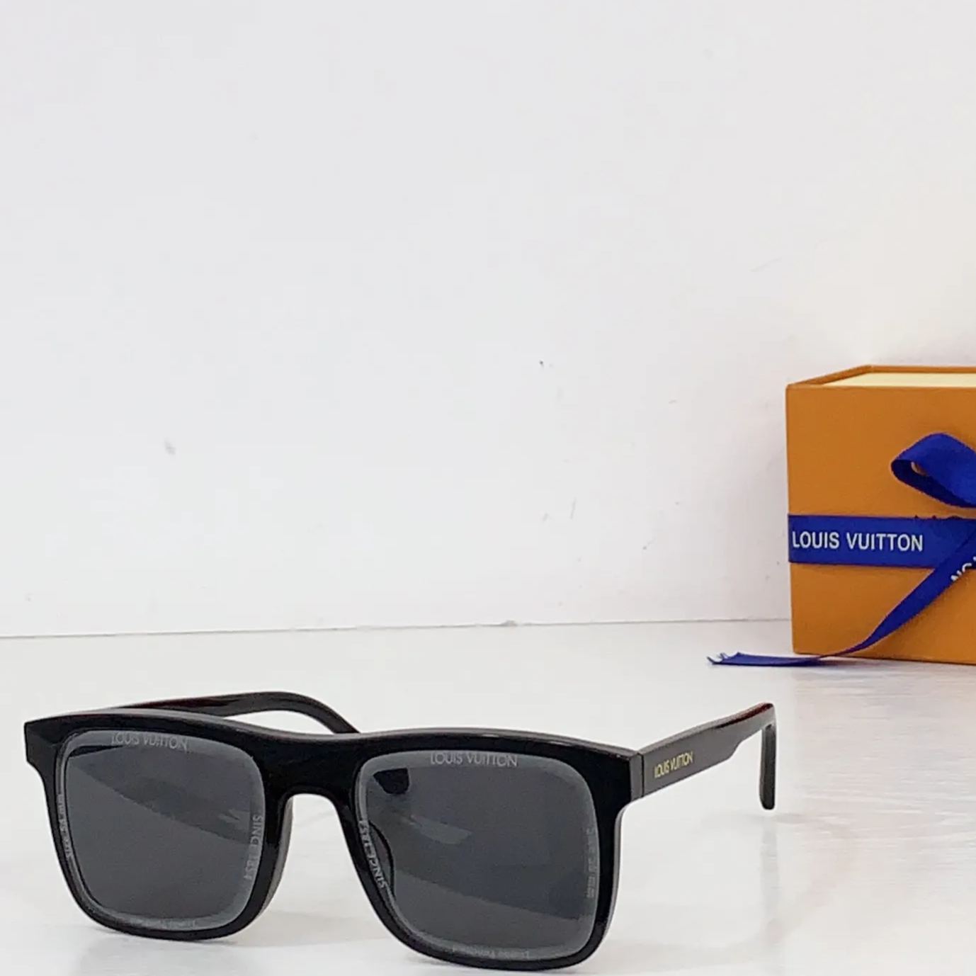 High-quality 7-color stylish square sunglasses