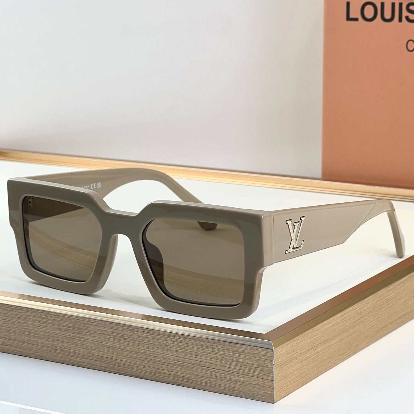 High-quality 8-color stylish square sunglasses