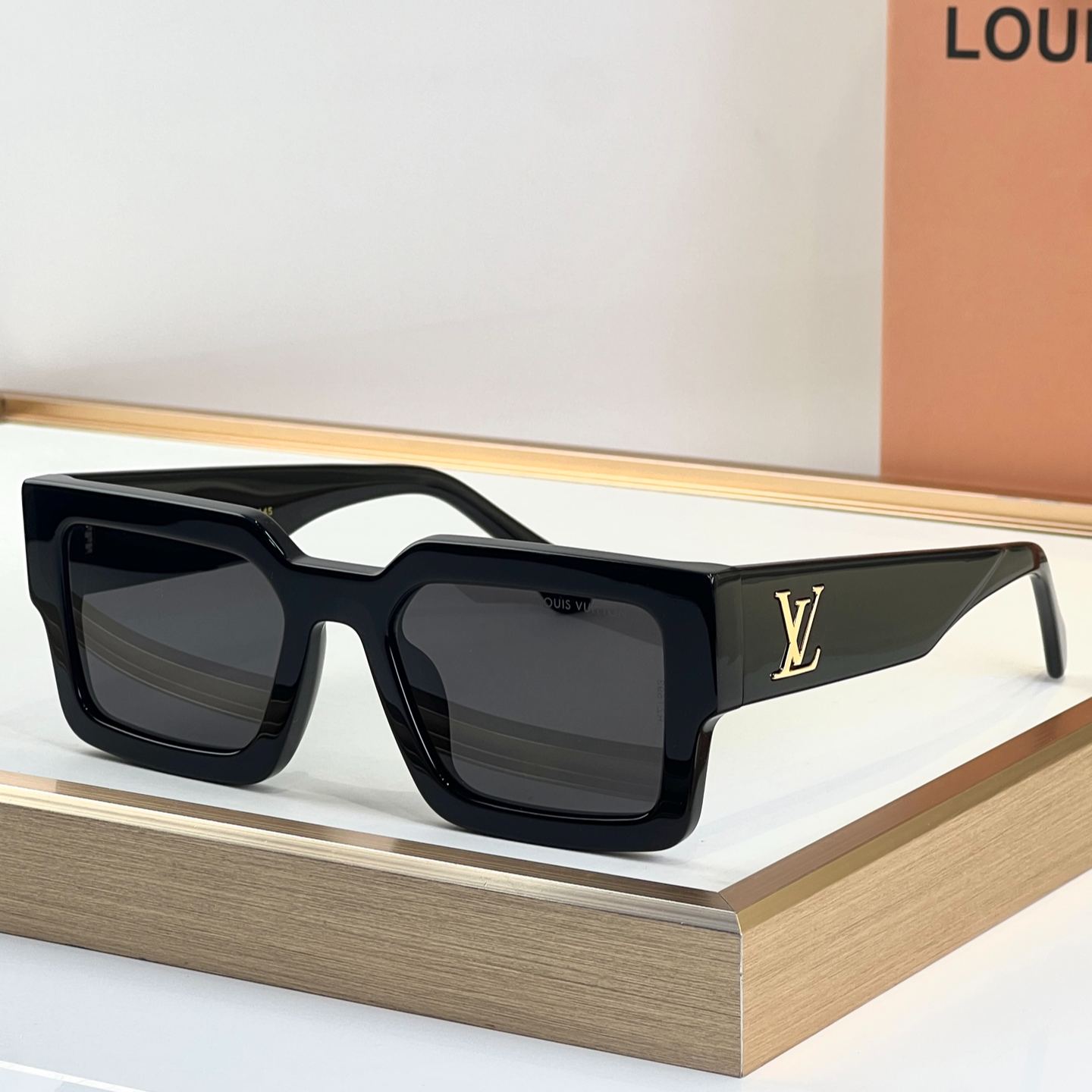 High-quality 8-color stylish square sunglasses