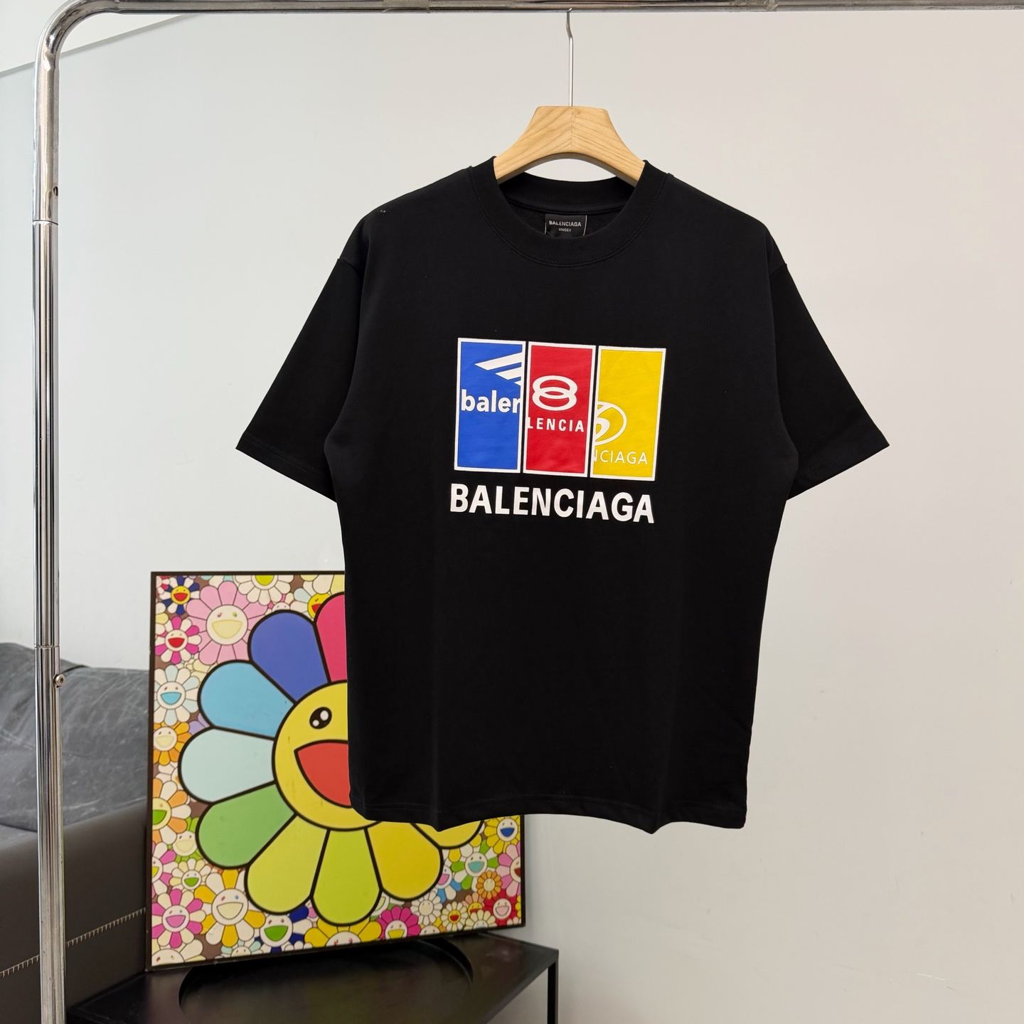 Embroidered short-sleeved T-shirt