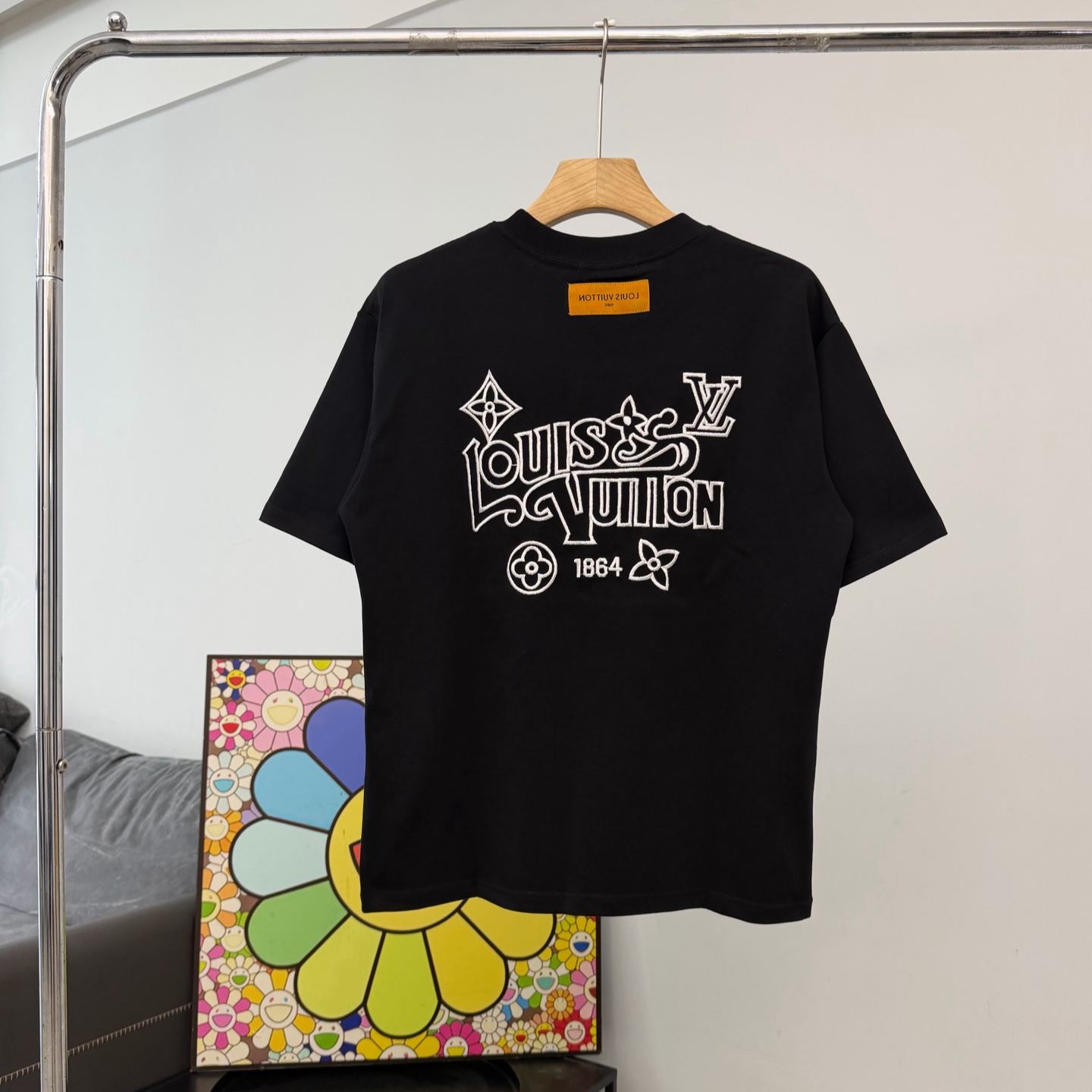 Embroidered short-sleeved T-shirt