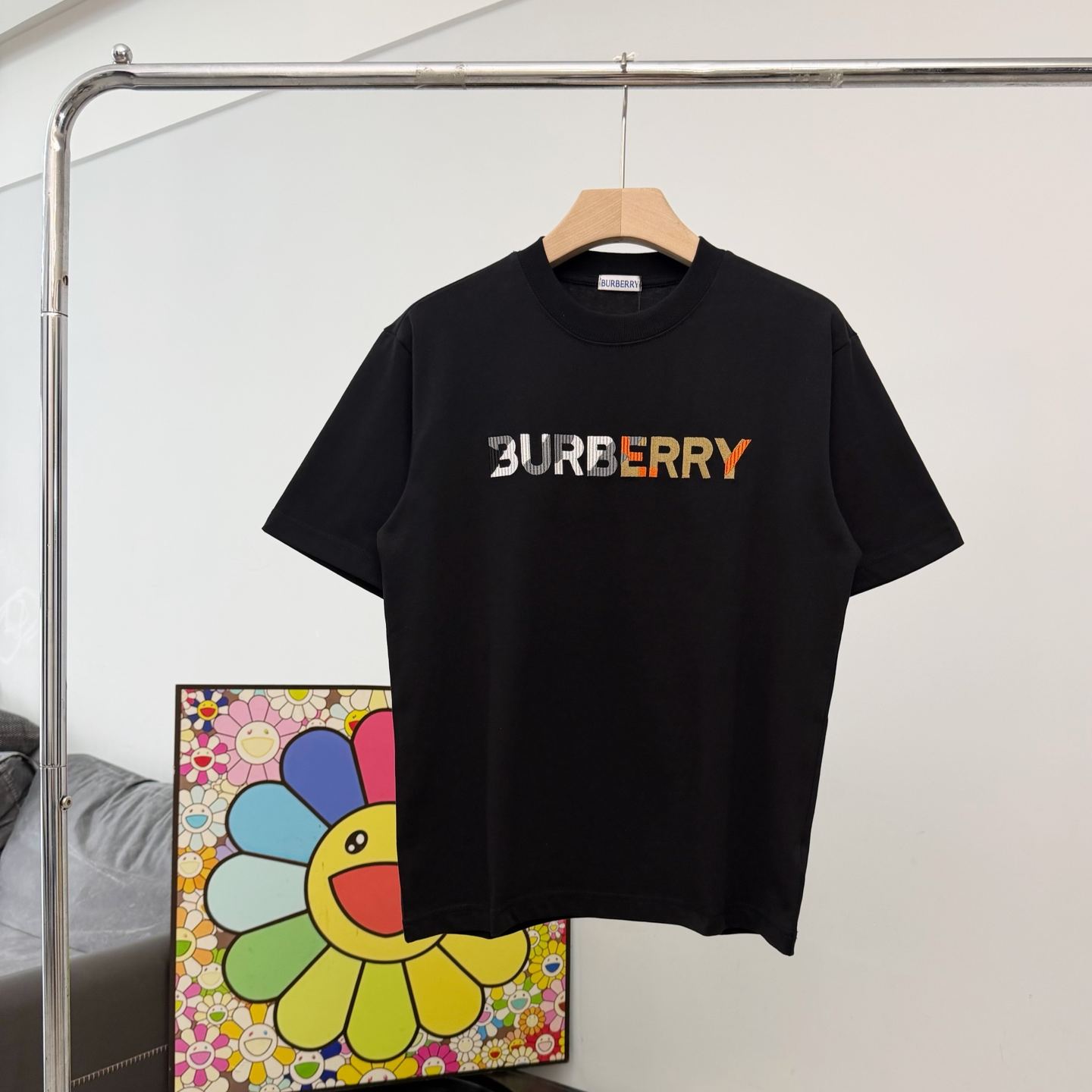 Embroidered short-sleeved T-shirt