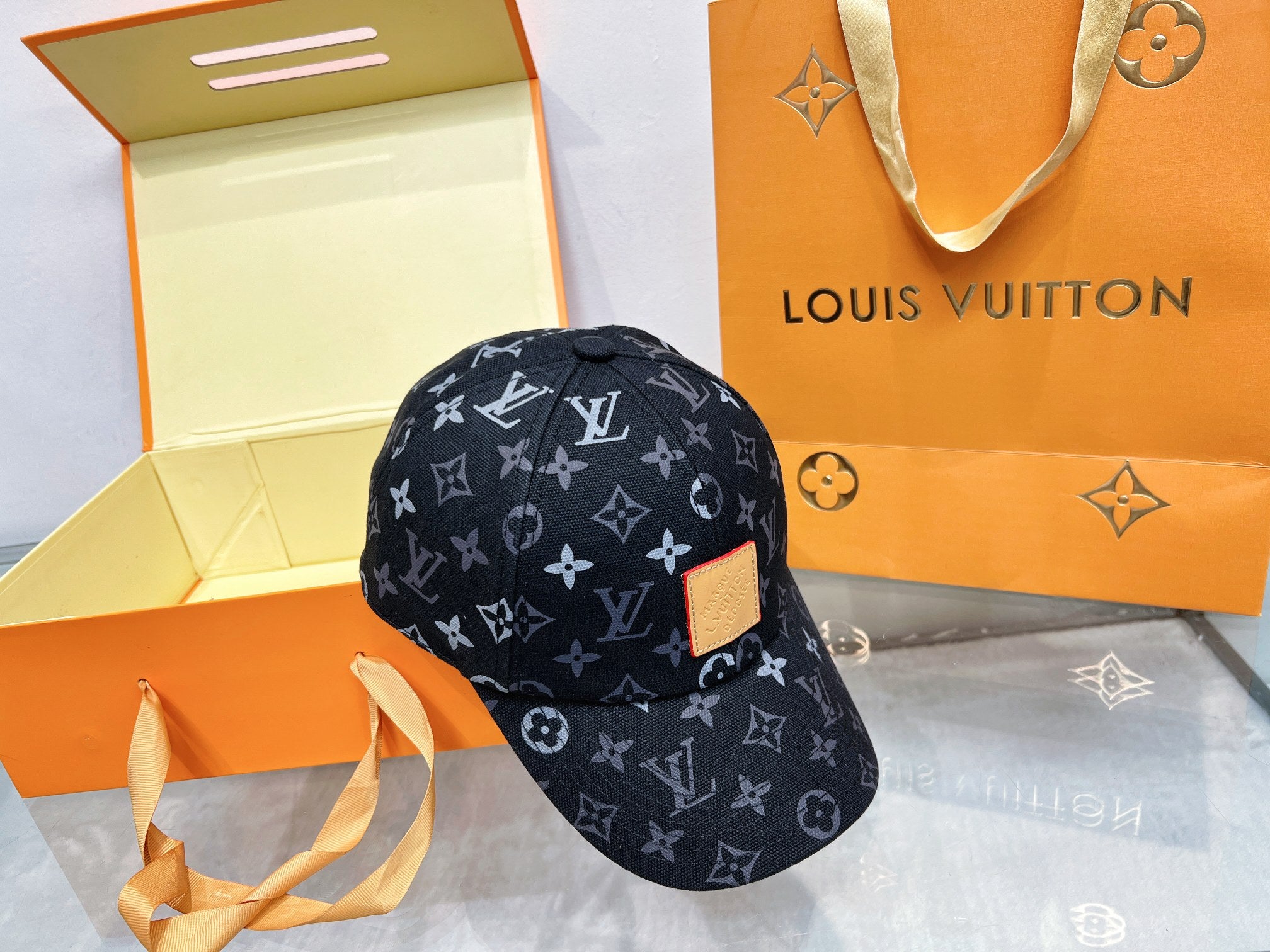 4 Colors Classic Leather Appliqué Baseball Cap