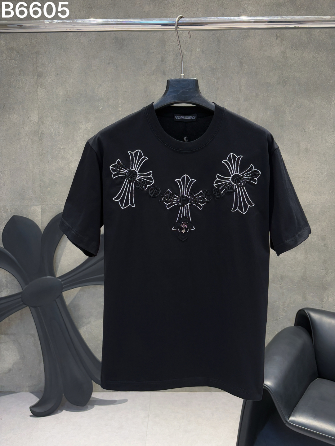 Crew neck short-sleeved T-shirt