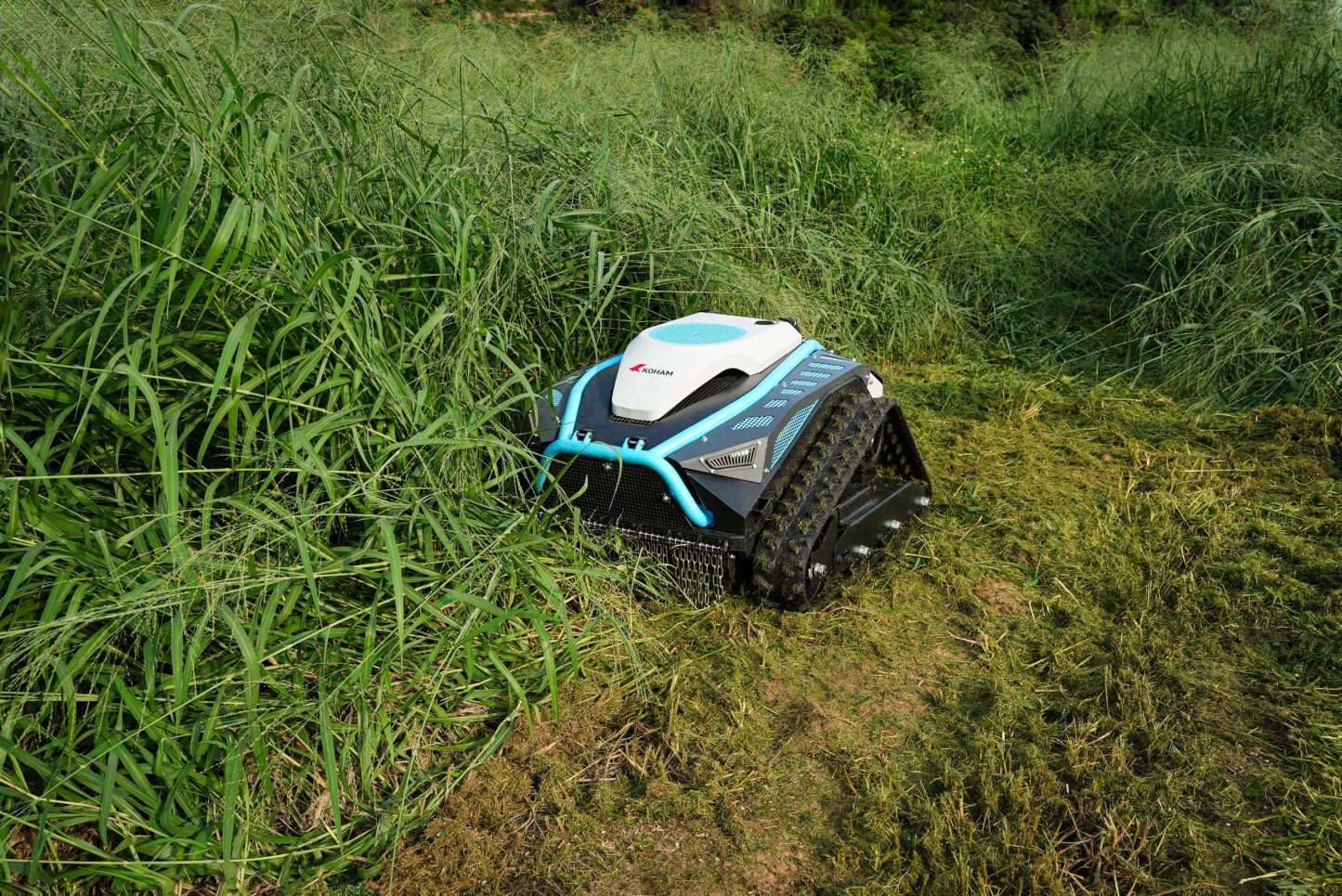 The KH-LM4827B is the best gas lawn mower for all terrains.