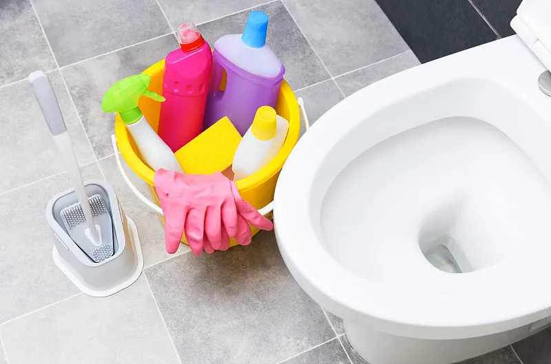 Sprzątanie łazienki