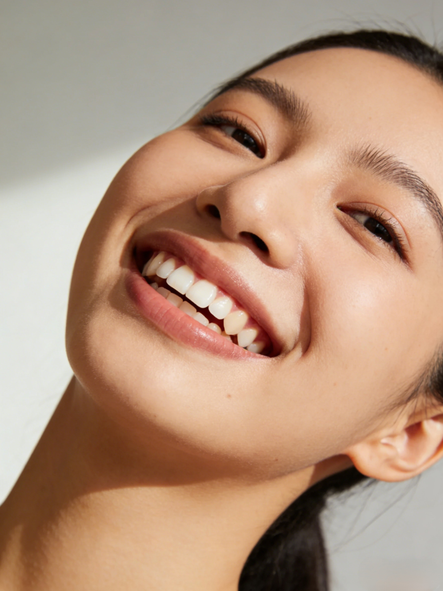 Celosvětově přes 300 000 uživatelů: souprava celkové kosterní podpory zubní protézy.