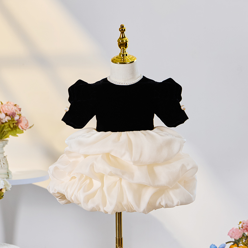 Velvet Folds Short Sleeve Mid-long Dresses - image 3