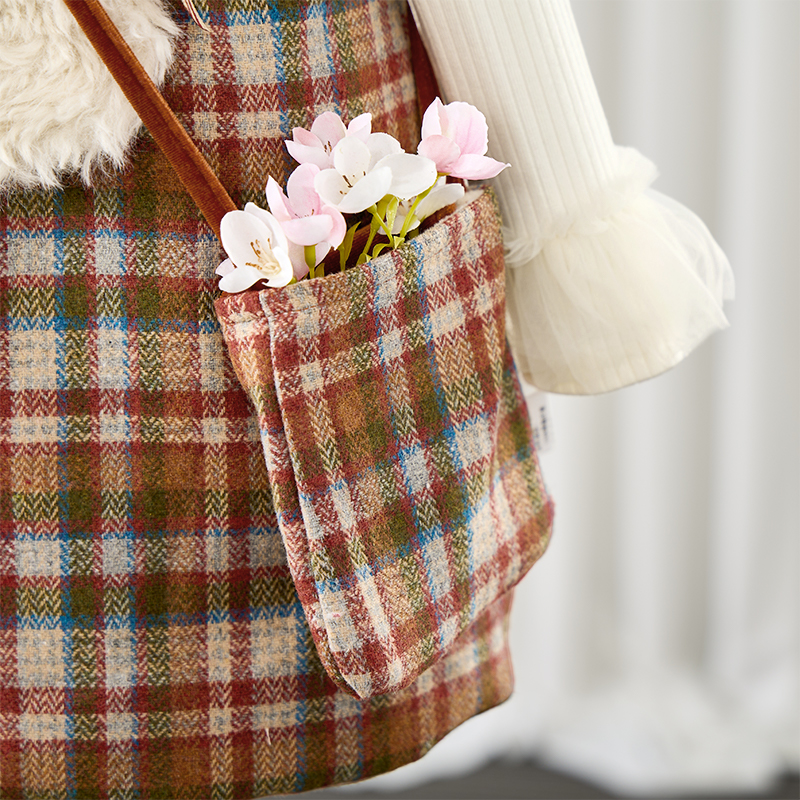 [Archive Sale] Chemical Fiber Blend Pocket Stitching Sleeveless Midi Dresses - image 11