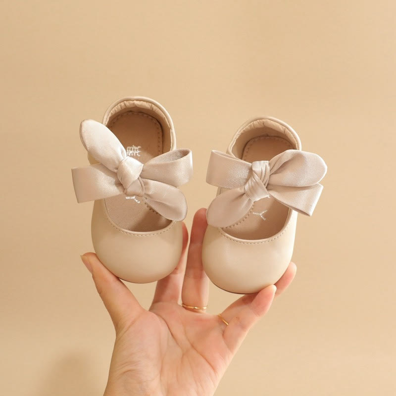Solid Bow Round Toe Mary Janes - Beige - 25码 - image 1