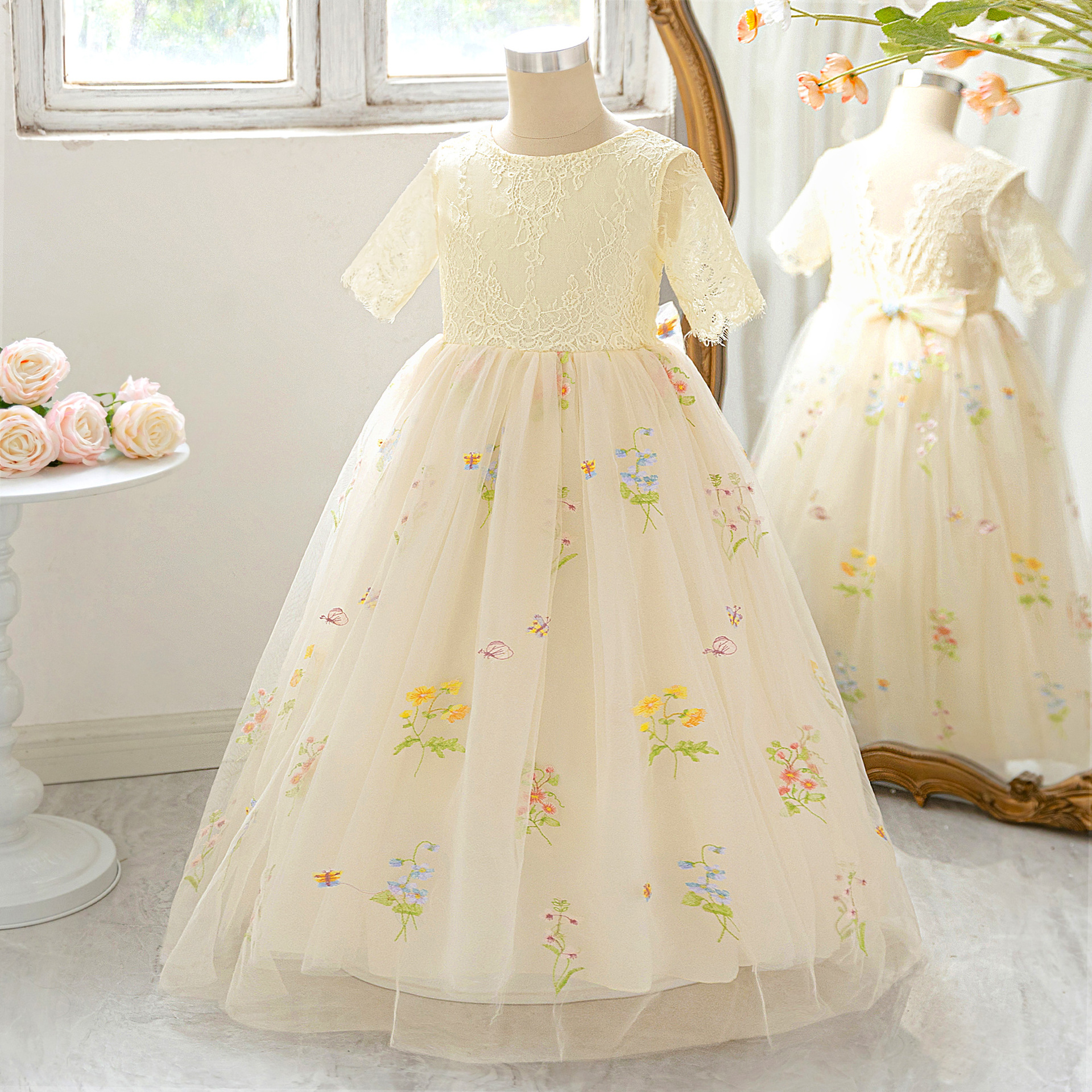 Lace Backless Lace Edge Long Sleeve Maxi Dresses - image 9