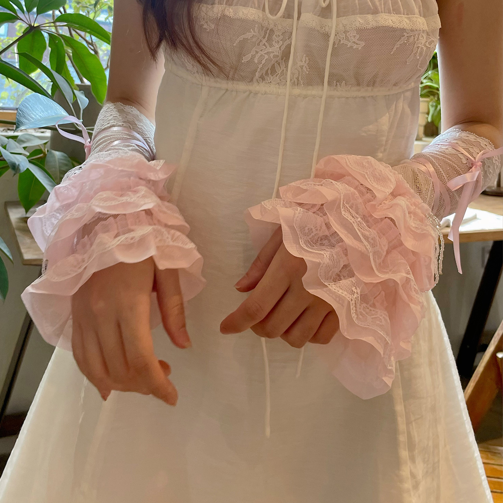 Solid Stitching Lace Gloves - image 4