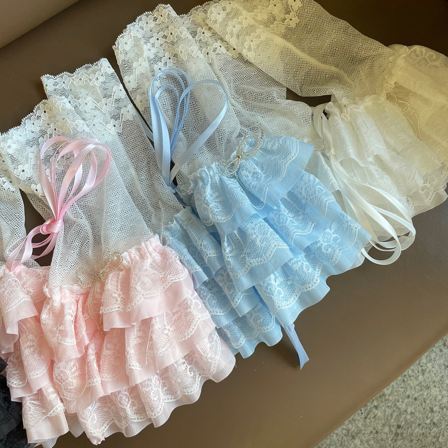 Solid Stitching Lace Gloves - image 3