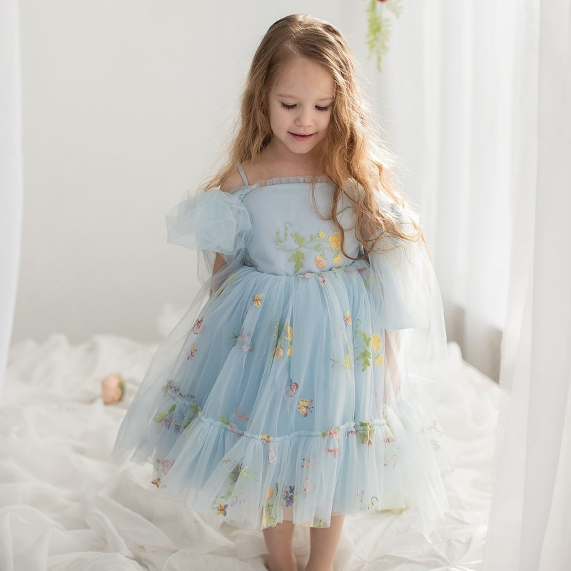 Mesh Floral-embroidered Sleeveless Mid-long Dresses - image 3