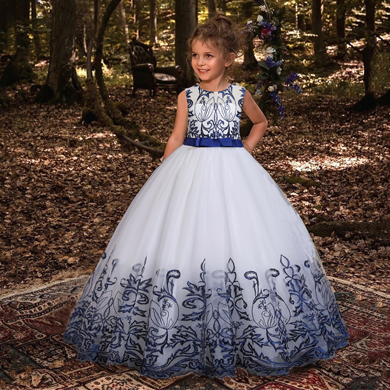 Mesh Applique Sleeveless Maxi Dresses - image 14