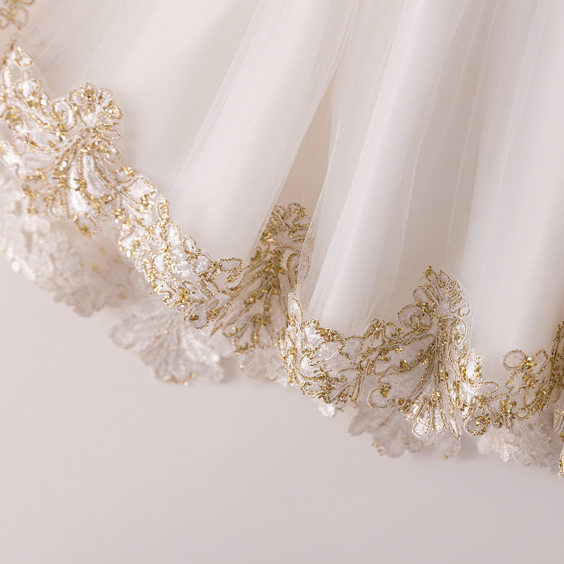 Mesh Lace Edge Pearl Sleeveless Midi Dresses - image 8