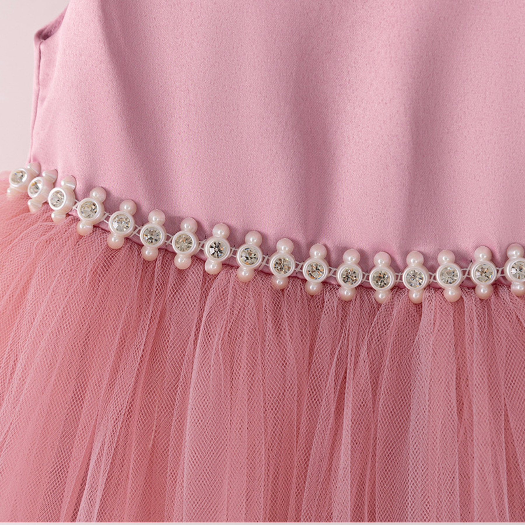 Mesh Lace Edge Pearl Sleeveless Midi Dresses - image 17