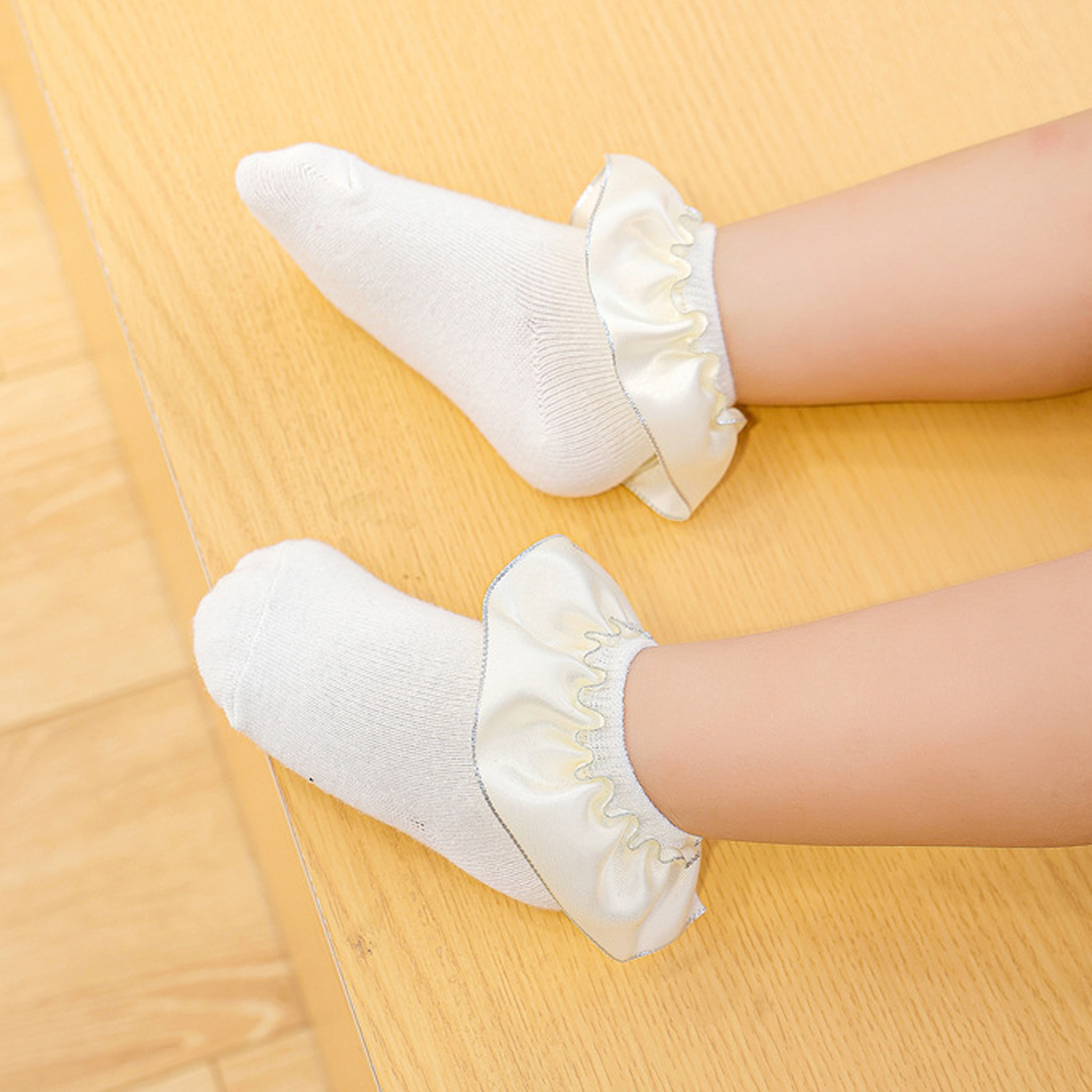 Solid Stitching Lace Socks - image 9