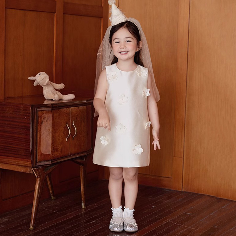 Satin Applique Sleeveless Short Dresses - image 3